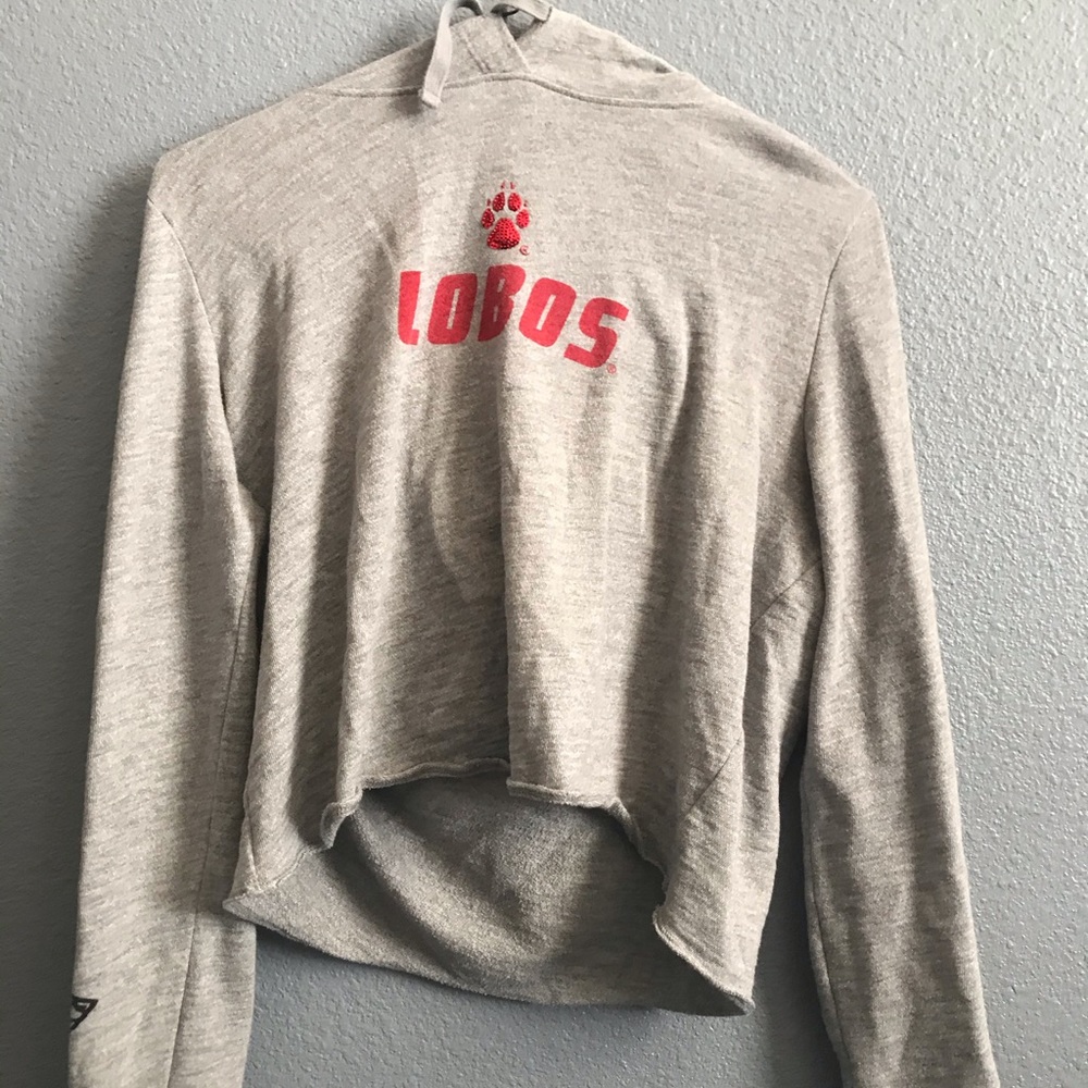 Women lobos crop top